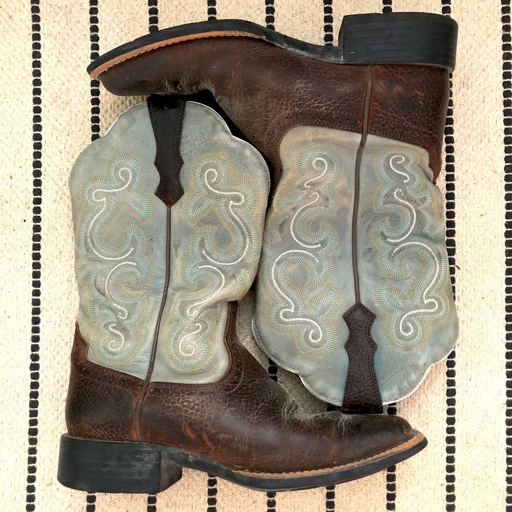 Women’s Ariat Square Toed Boots